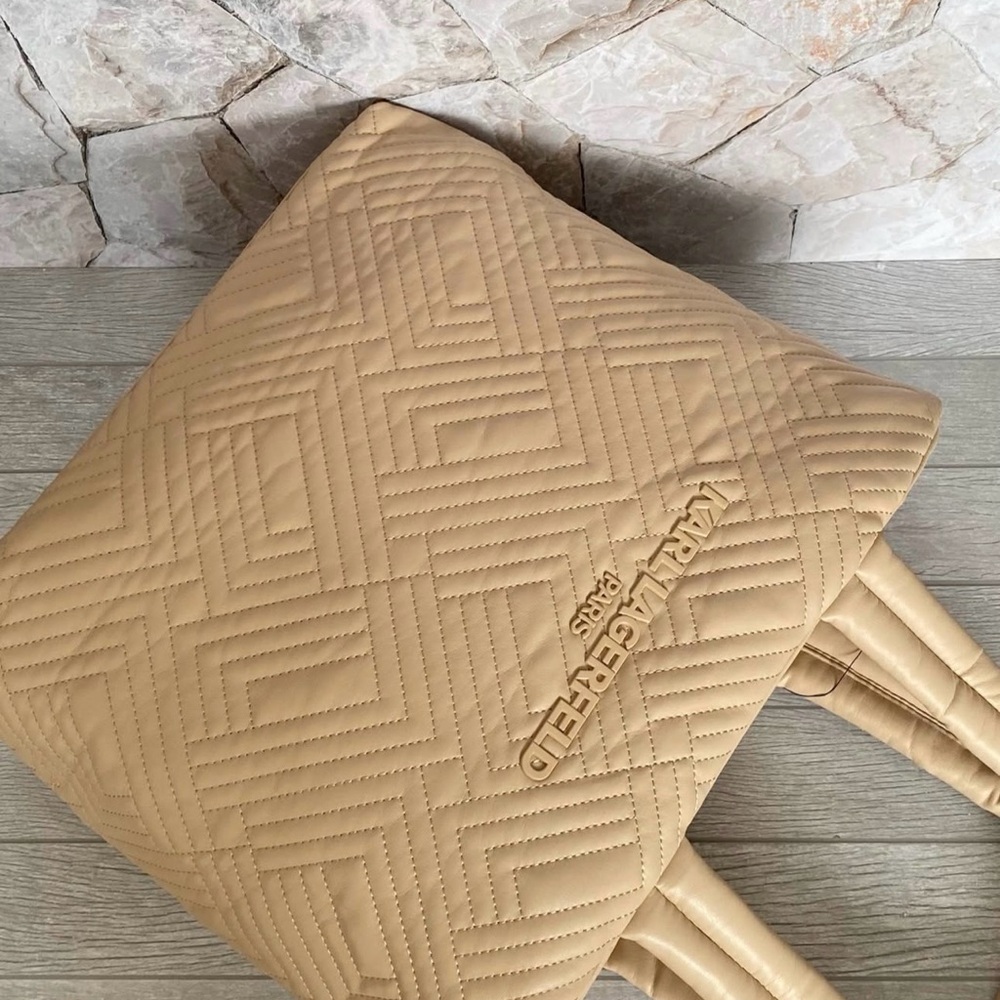Karl Lagerfeld Large Voyage Beige Quilted Tote - Picture 5 of 6